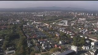 Allemagne Fribourg en Brisgau  écoquartier Vauban les espaces verts [upl. by Lah]