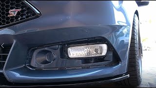 Focus ST Hack  Easiest way to replace Fog Lights Facelift Mk35 [upl. by Nerrol927]