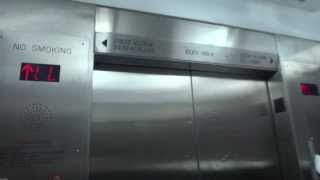 Fujitec Service Elevator  Holiday Inn Golden Gateway  San Francisco California [upl. by Flosser]